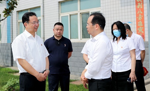 郑州市委常委、、、市纪委书记杜新军一行莅临调研